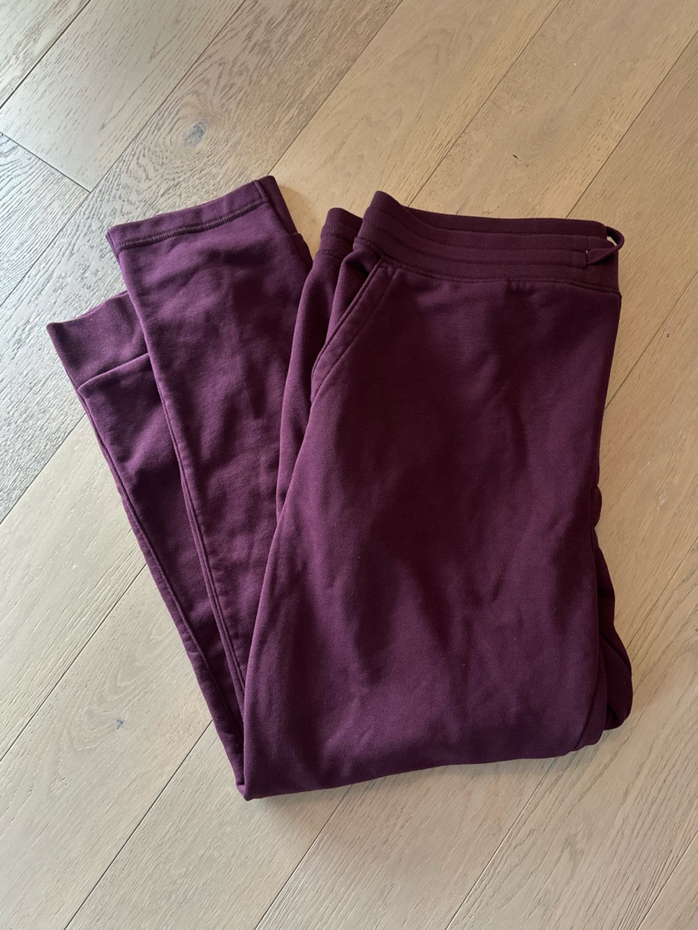 Banana Republic Men's Burgundy Sweatpants - Slim Casual Joggers